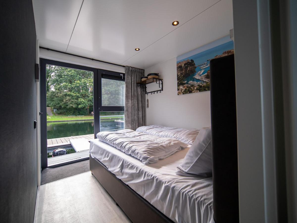 Houseboat Mookerplas Middelaar Exterior photo