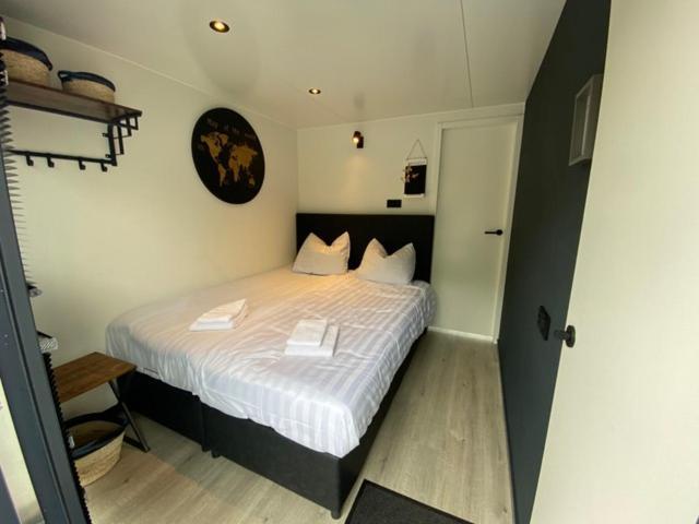 Houseboat Mookerplas Middelaar Exterior photo